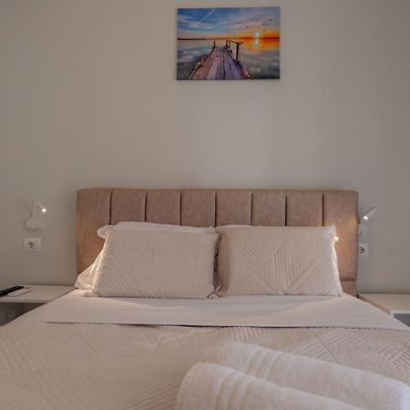 Esel Apartments Sarande Exterior photo