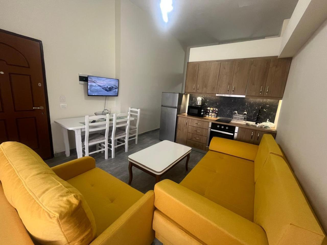 Esel Apartments Sarande Exterior photo